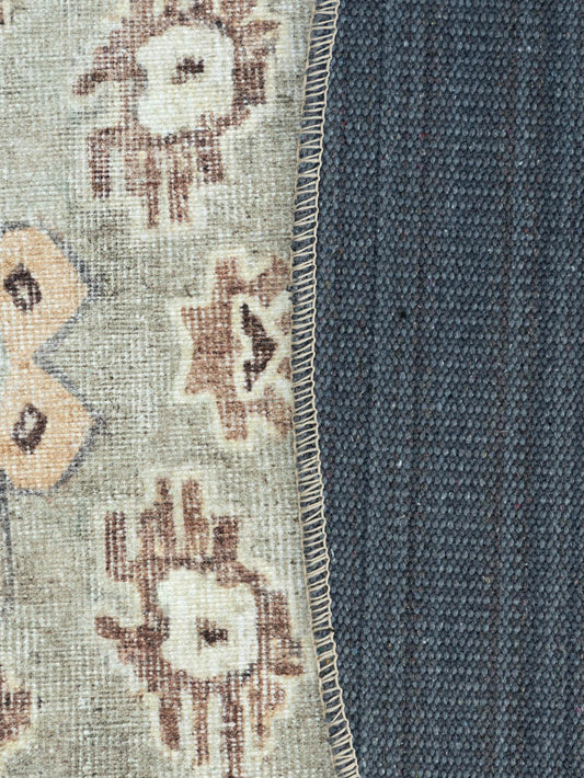 Manor Round Rugs- Baroness