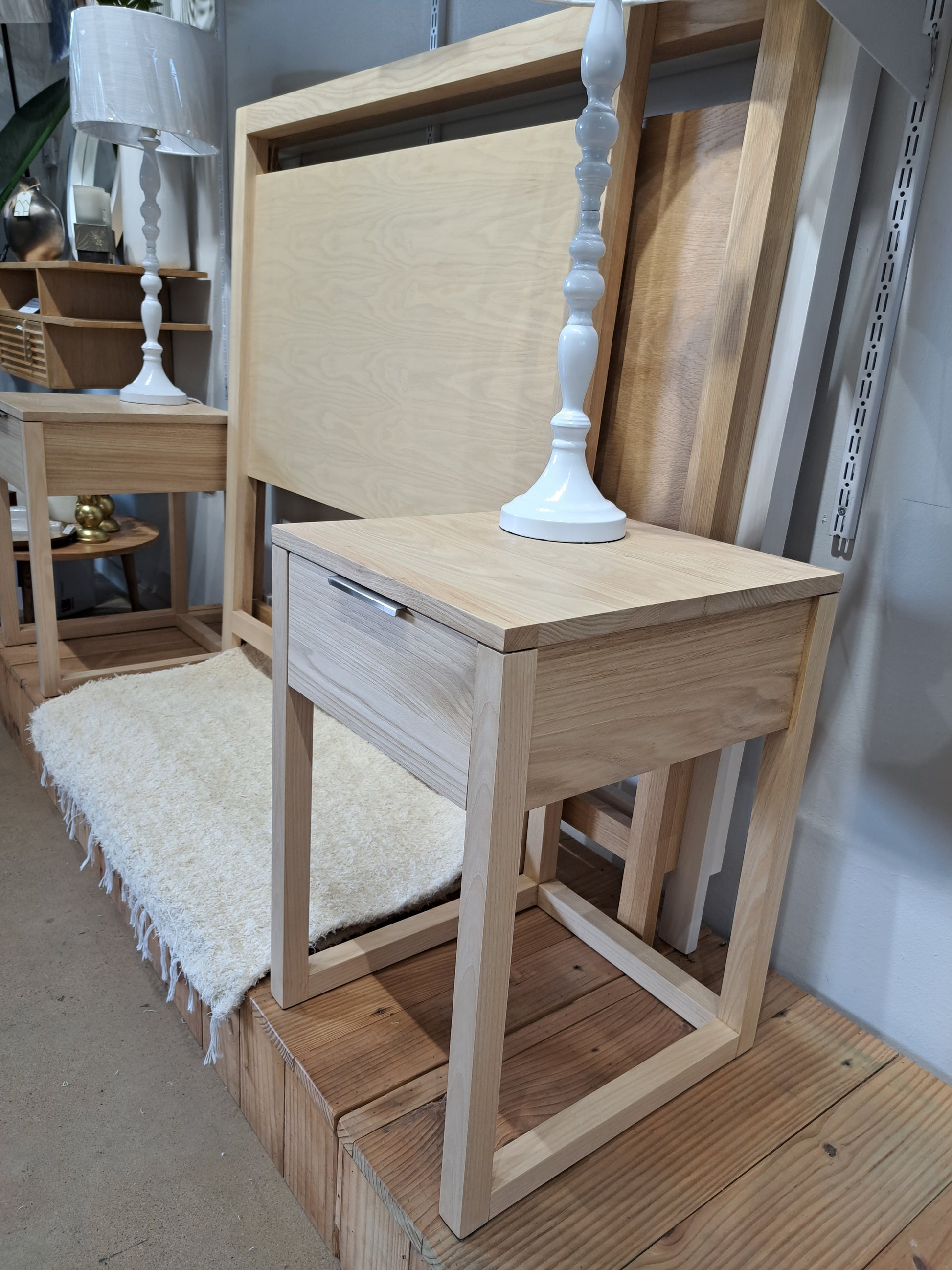 Modern solid wood bedside table with drawer