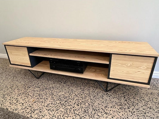 TV unit 3