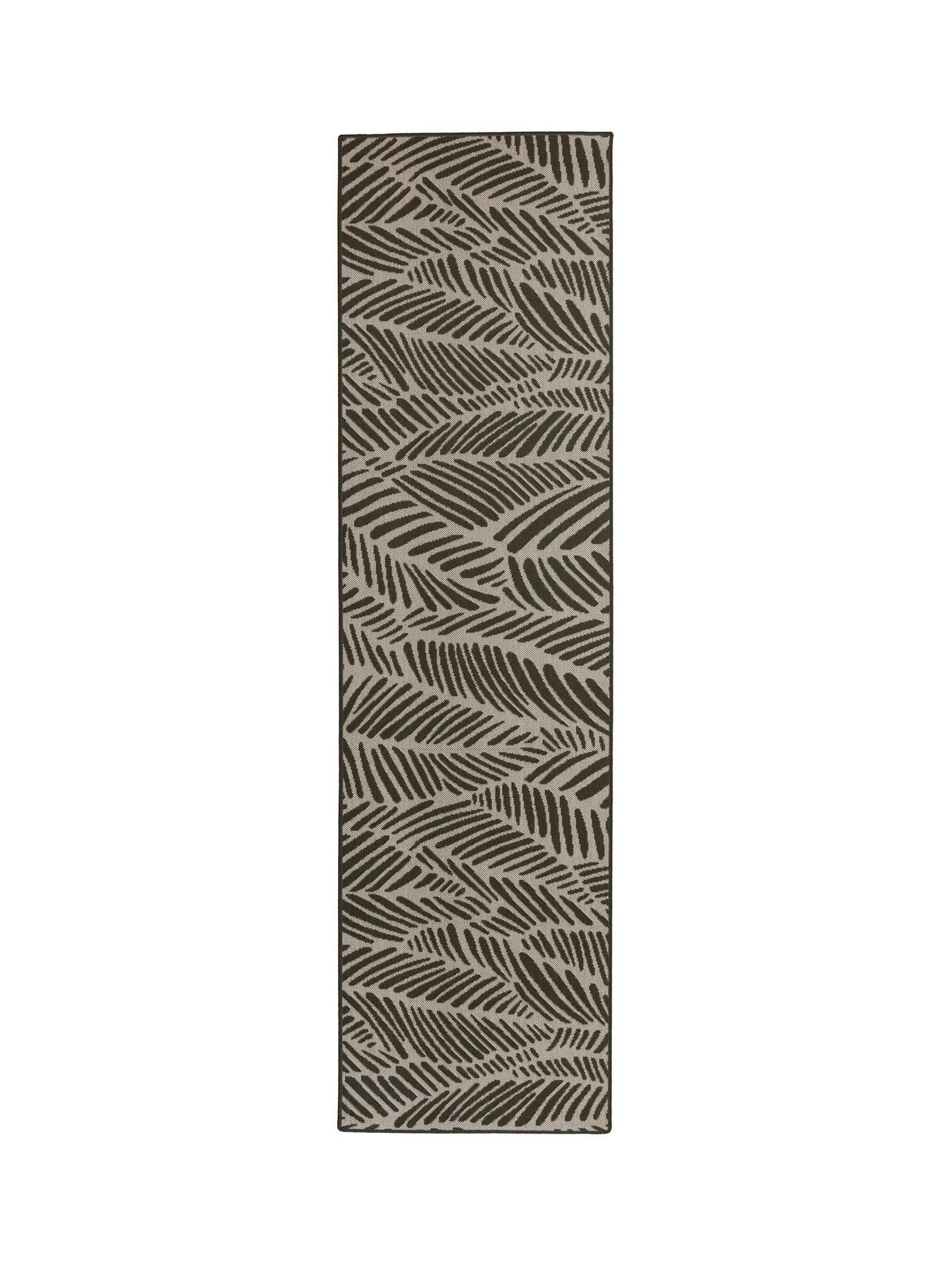 Untamed Spear Outdoor Runner Rugs