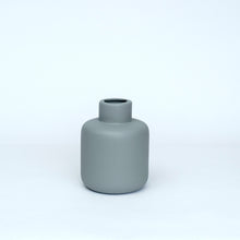 Load image into Gallery viewer, Ceramic Vase: Short stem