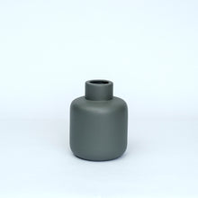 Load image into Gallery viewer, Ceramic Vase: Short stem